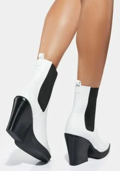 Cheap ❤️ Lemon Drop By Privileged Pure Salena Ankle 🥾 Boots 🌟 7 Lemon Drop By Privileged Pure Salena Ankle Boots