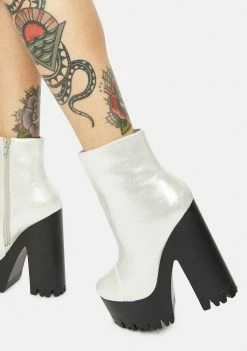 Outlet βοΈ Lemon Drop By Privileged Platforms Silver Odiana Platform Ankle π₯Ύ Boots π 6 Lemon Drop By Privileged Platforms Silver Odiana Platform Ankle Boots