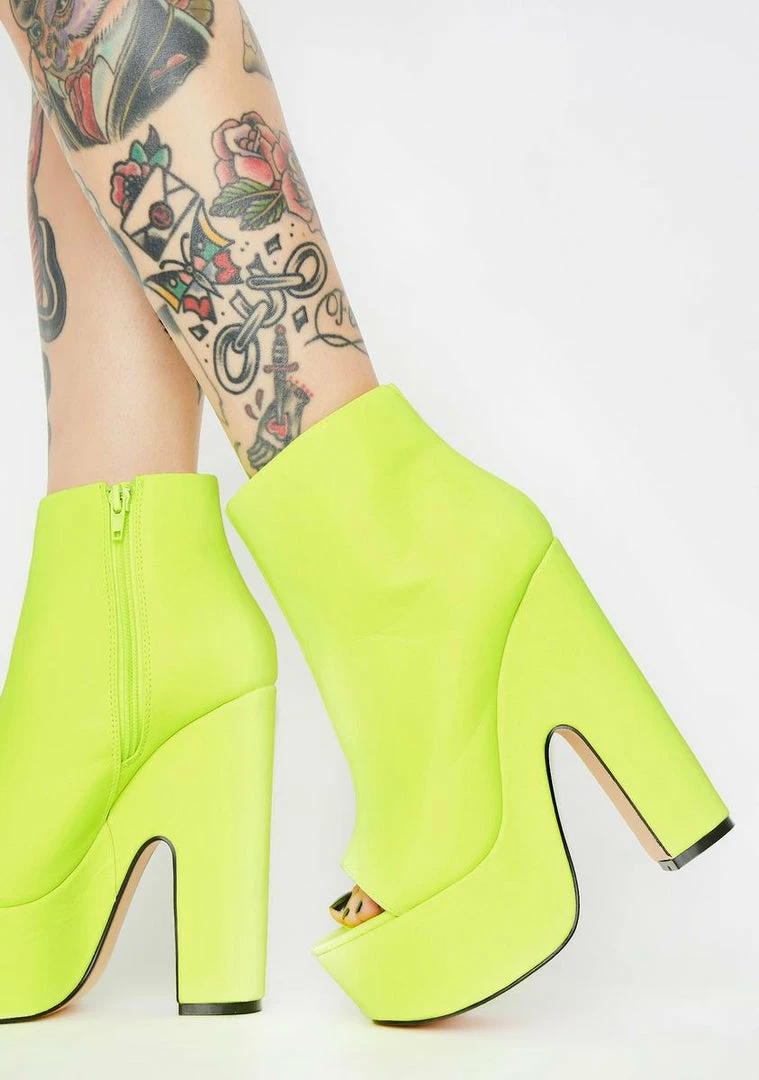 New 𧨠Lemon Drop By Privileged Neon Yellow Sandspur Peep Toe π Heels π 1 Lemon Drop By Privileged Neon Yellow Sandspur Peep Toe Heels