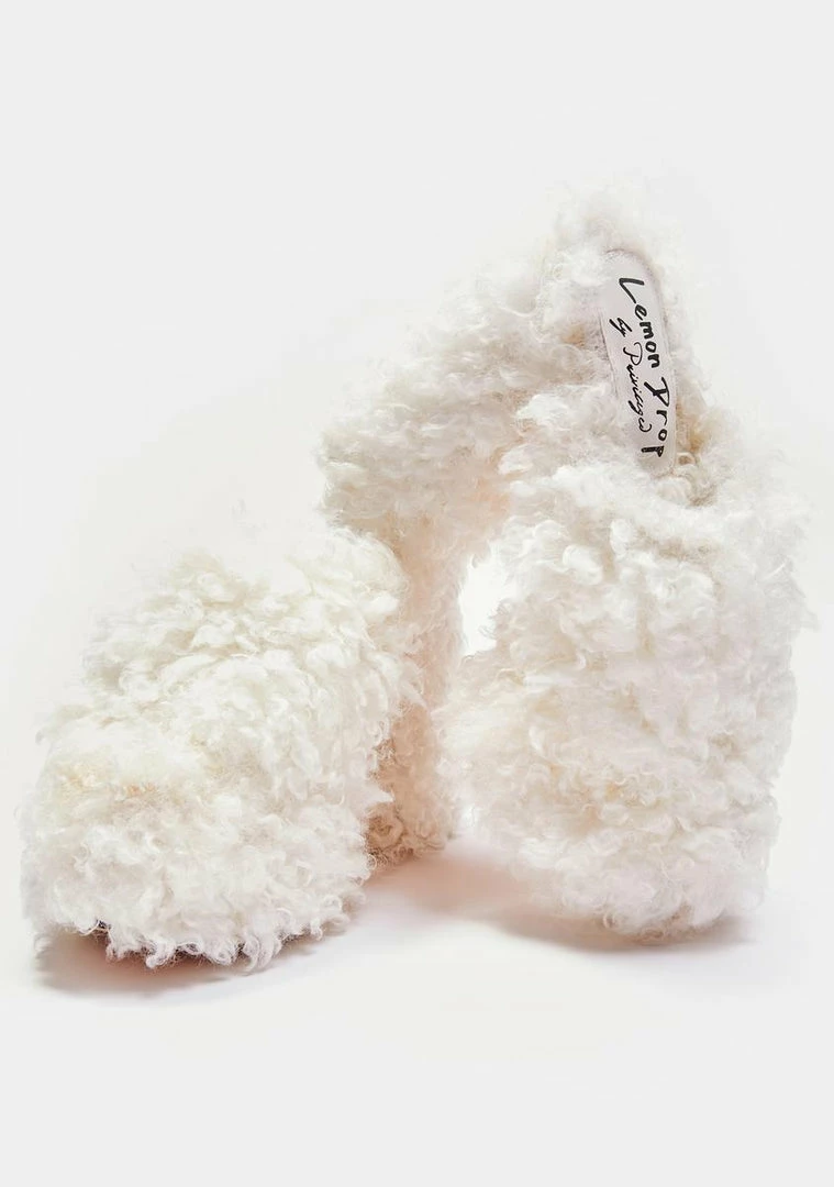 Outlet π₯° Lemon Drop By Privileged White Archie Slip On π Heels β 4 Lemon Drop By Privileged White Archie Slip On Heels