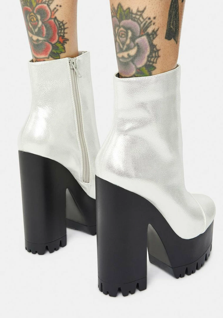 Outlet βοΈ Lemon Drop By Privileged Platforms Silver Odiana Platform Ankle π₯Ύ Boots π 4 Lemon Drop By Privileged Platforms Silver Odiana Platform Ankle Boots